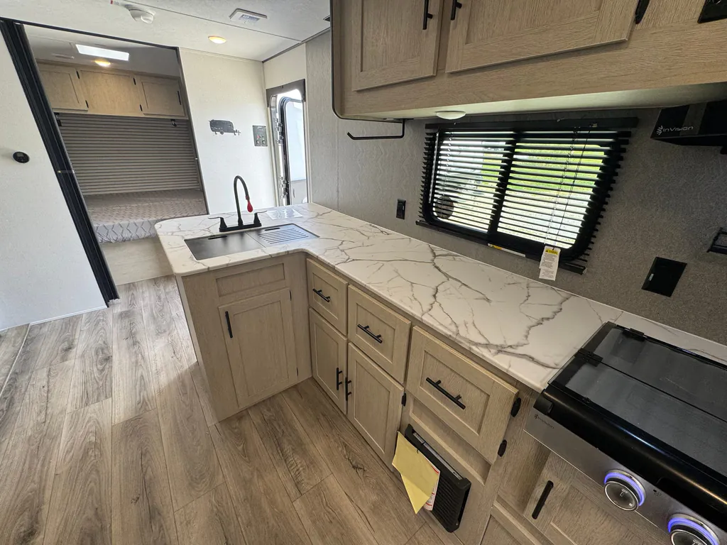 2026 Shasta RVs i-5 Edition 526RBS, Photos photo 7