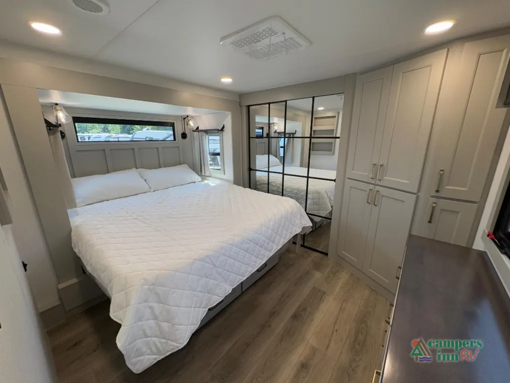 2026 Brinkley Model G 4100, Photos photo 47