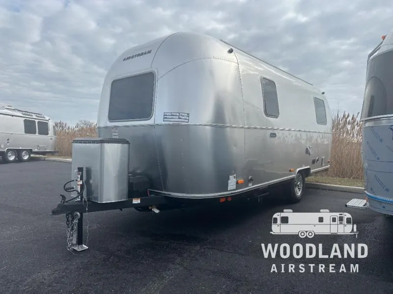 2026 Airstream World Traveler 22RB - Photo 2