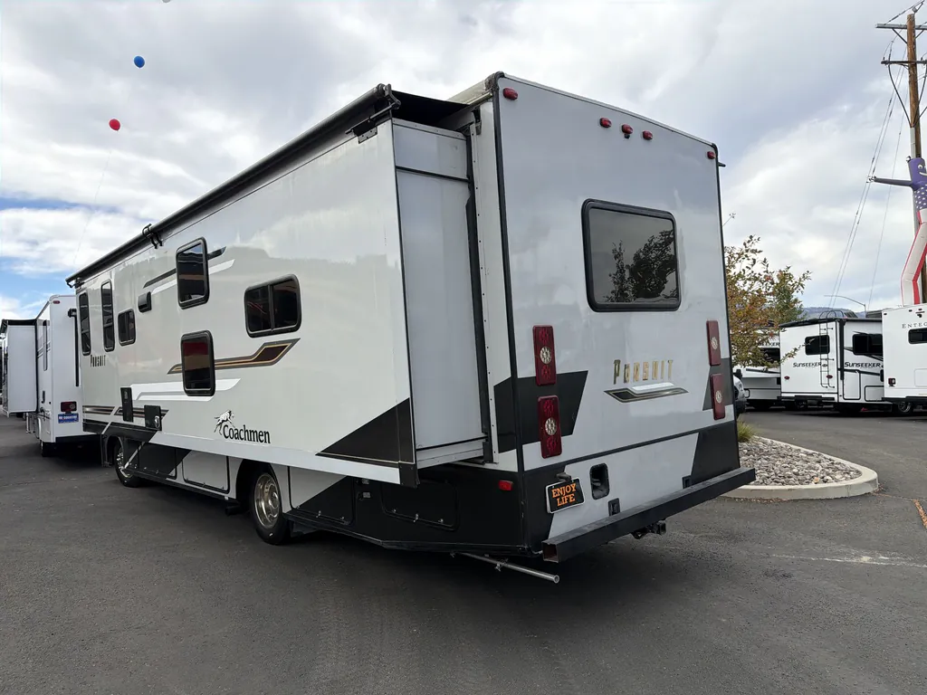 2023 Coachmen Pursuit 31BH, Photos photo 10