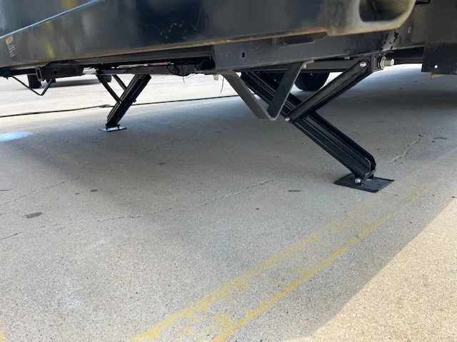 2019 Lance Lance Travel Trailers Used    2375 - Photo 4
