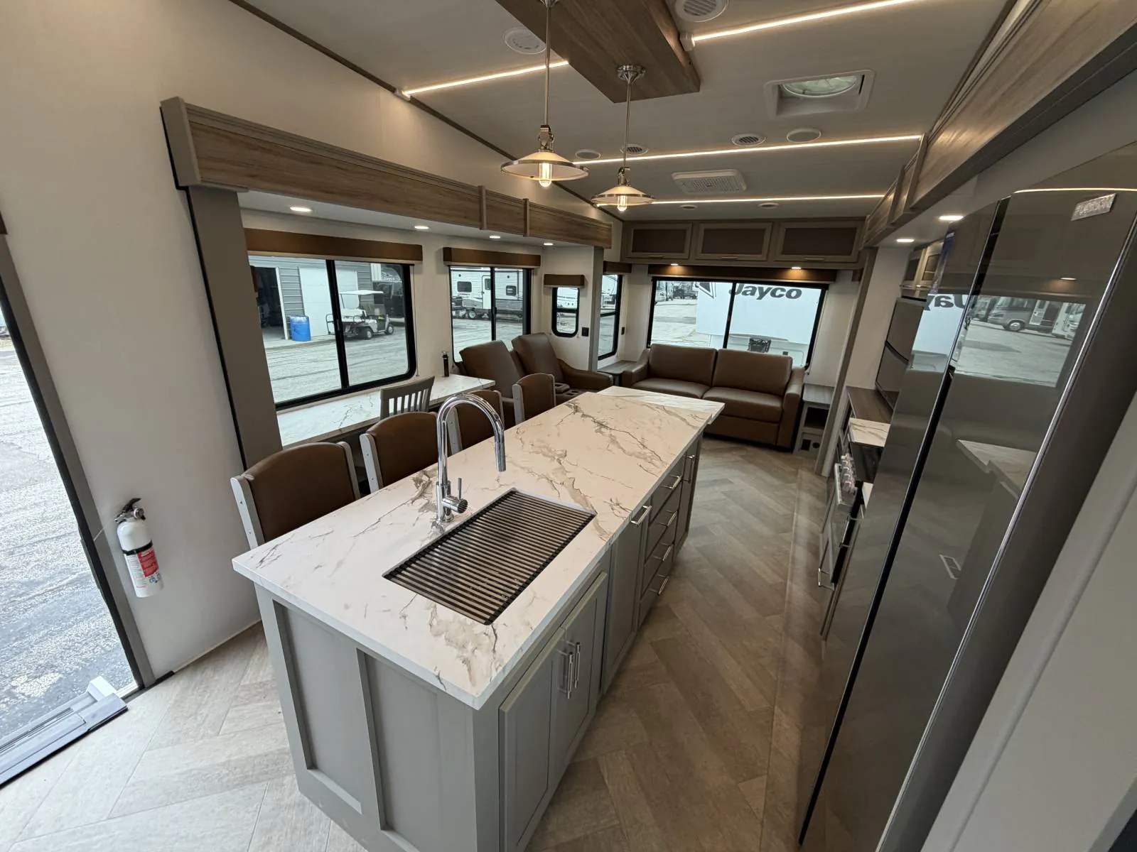 2025 Keystone Sprinter 3210RLS - Photo 4