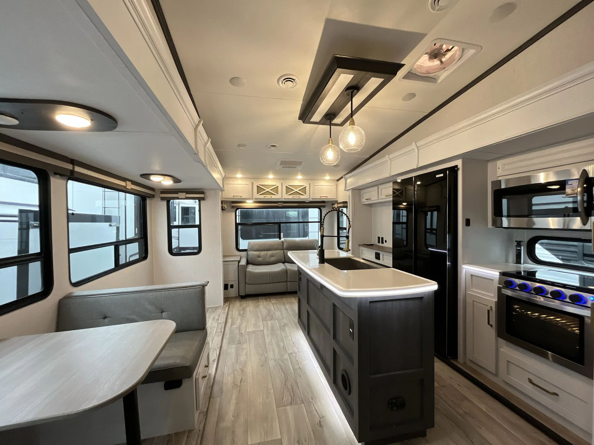 2023 Dutchmen Astoria Platinum 3553MBP — living area main
