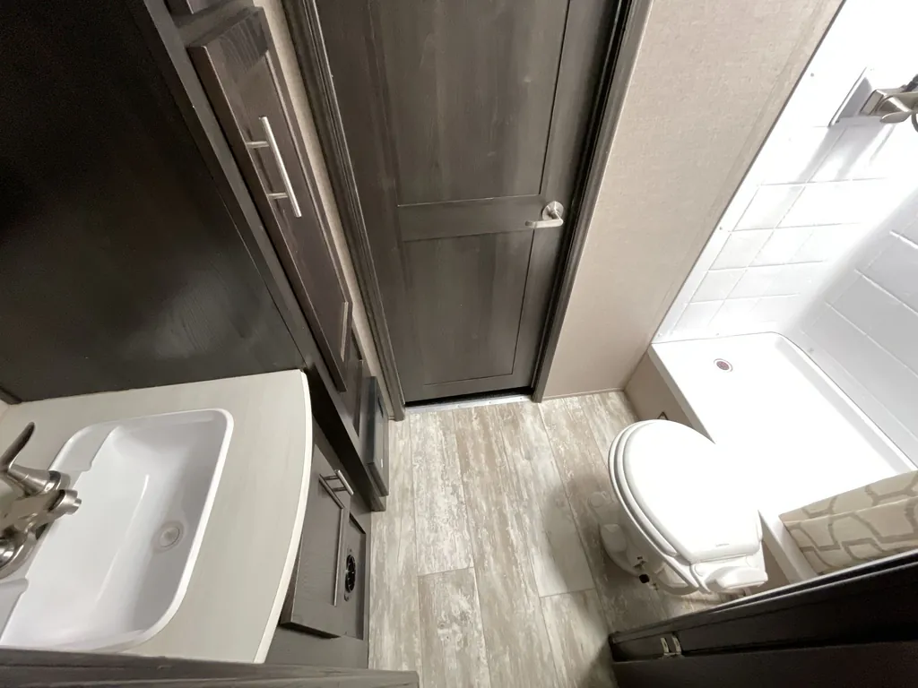 2019 Forest River XLR Hyperlite 29HFS, Photos photo 17