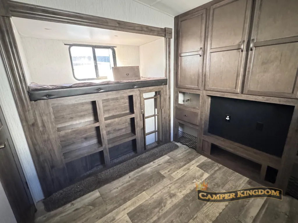 2020 Forest River Sandpiper 384QBOK, Photos photo 30