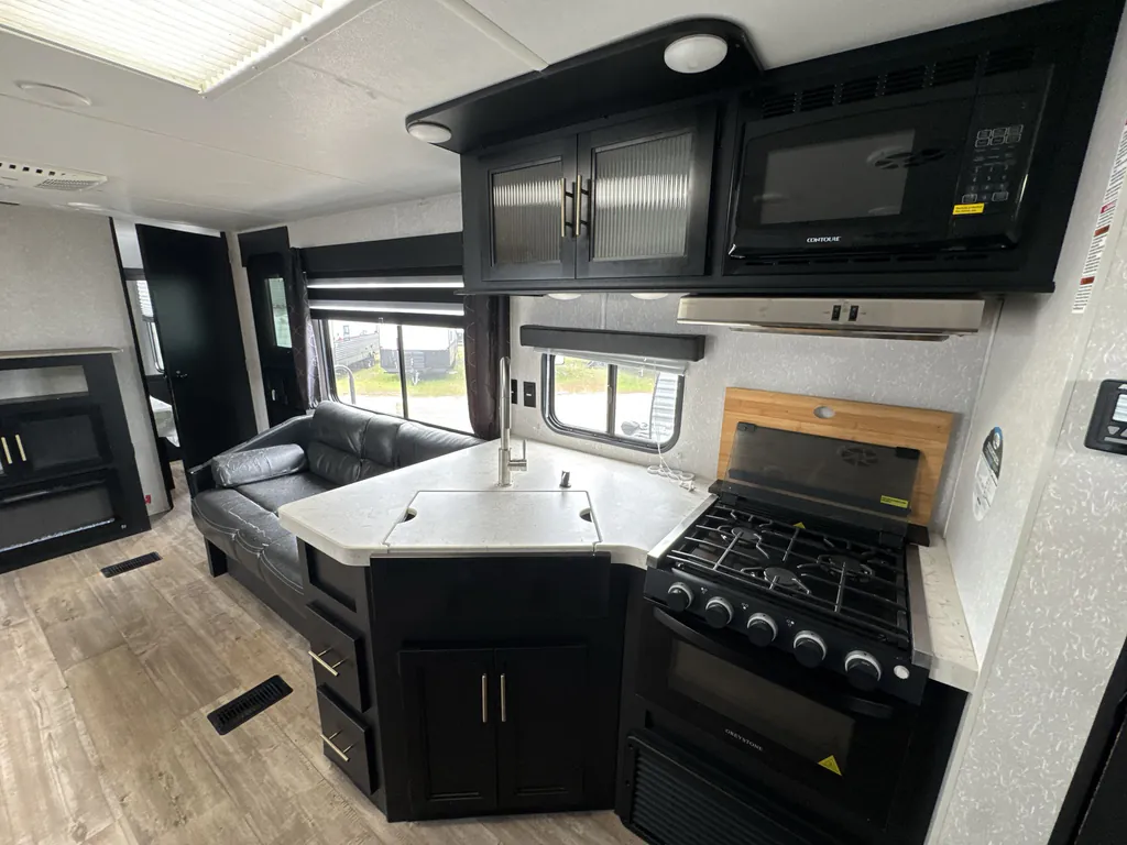 2022 Forest River Cherokee 274BRB, Photos photo 13