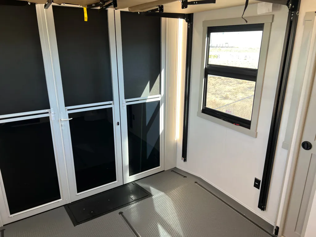 2026 Brinkley Model G 3520, Photos photo 27