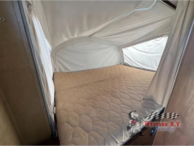 2014 Jayco Jay Feather Ultra Lite 19H - Photo 3