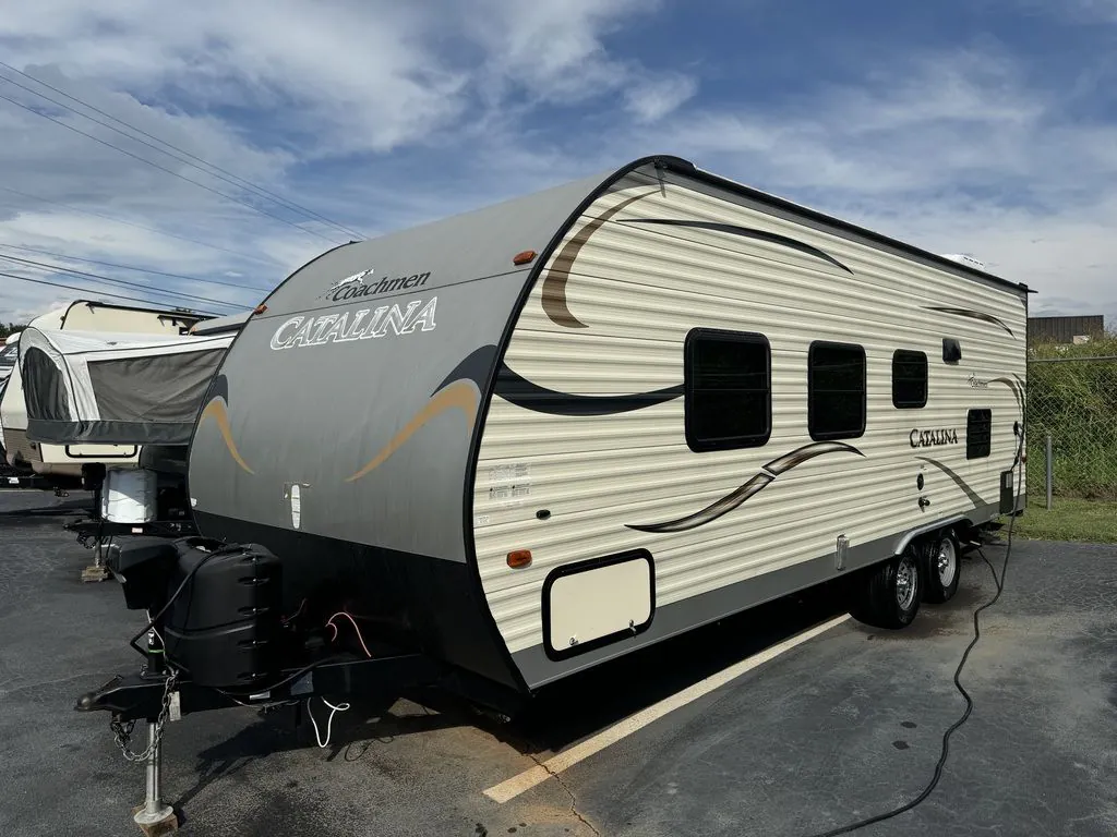 2016 Coachmen Catalina 223FB - Photo 4