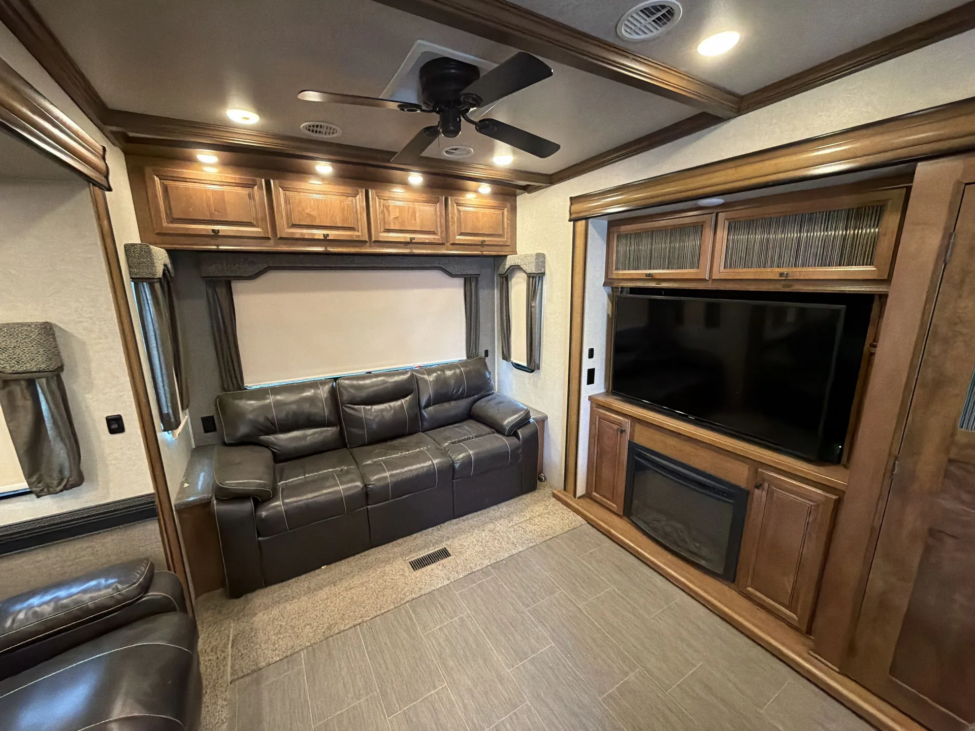 2017 Heartland Big Country 3560SS — living area main