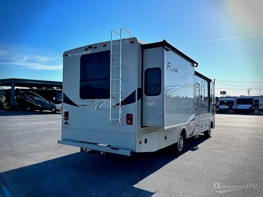 2018 Fleetwood Flair 30P, Photos photo 2