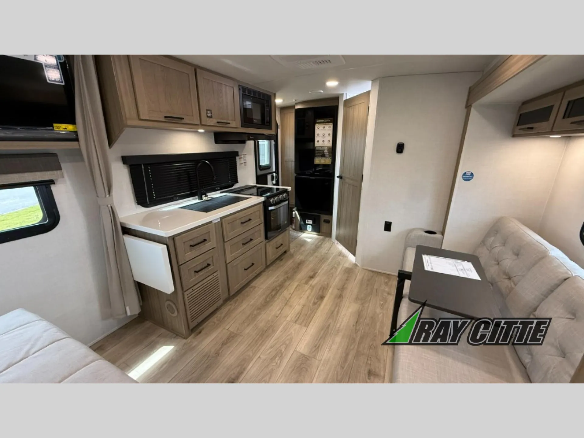 2027 Forest River Rockwood Mini Lite 2109S — Photo 6