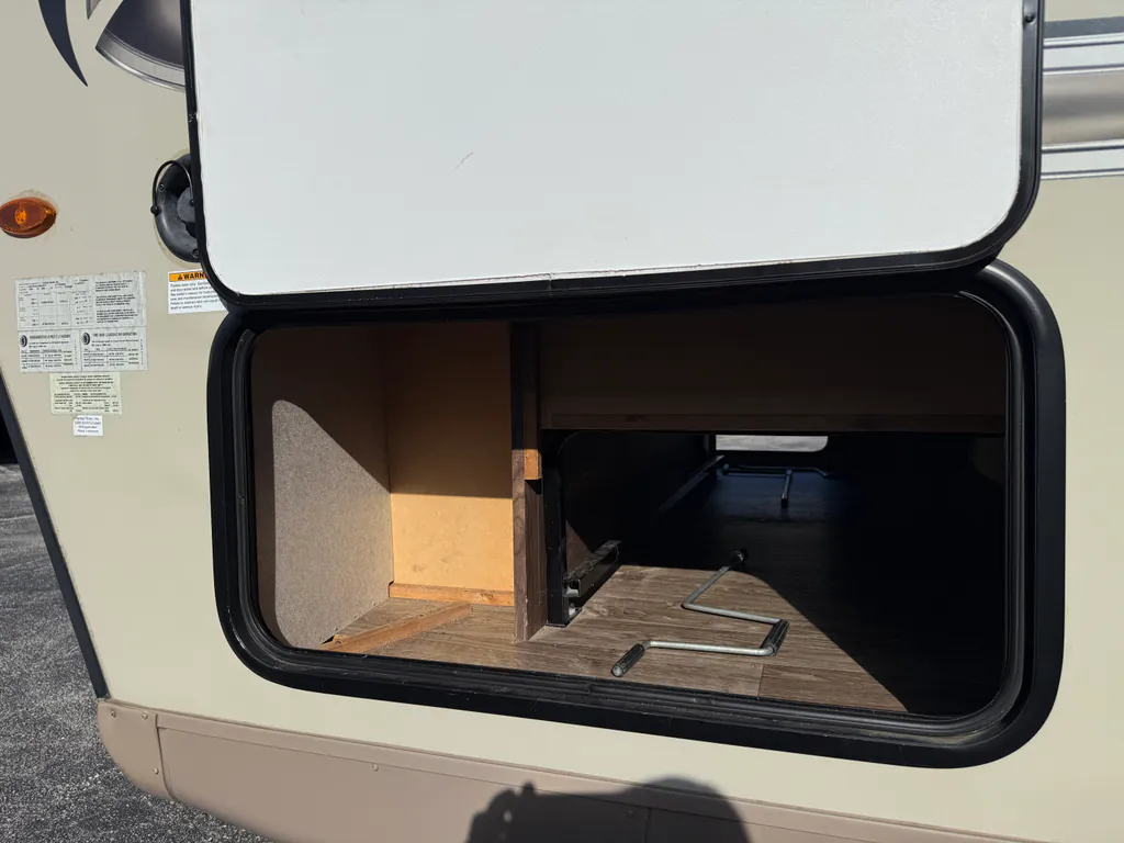 2018 Forest River Flagstaff Micro Lite 25BRDS, Photos photo 7