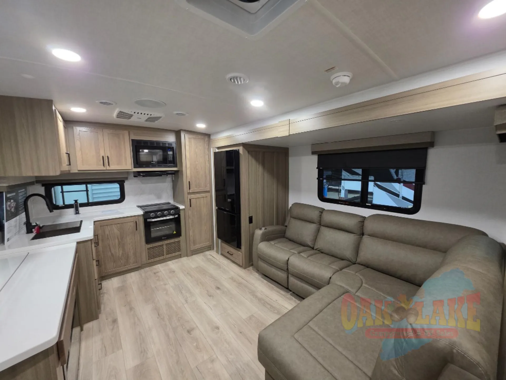 2027 Forest River Rockwood Ultra Lite 2711RK - Photo 3