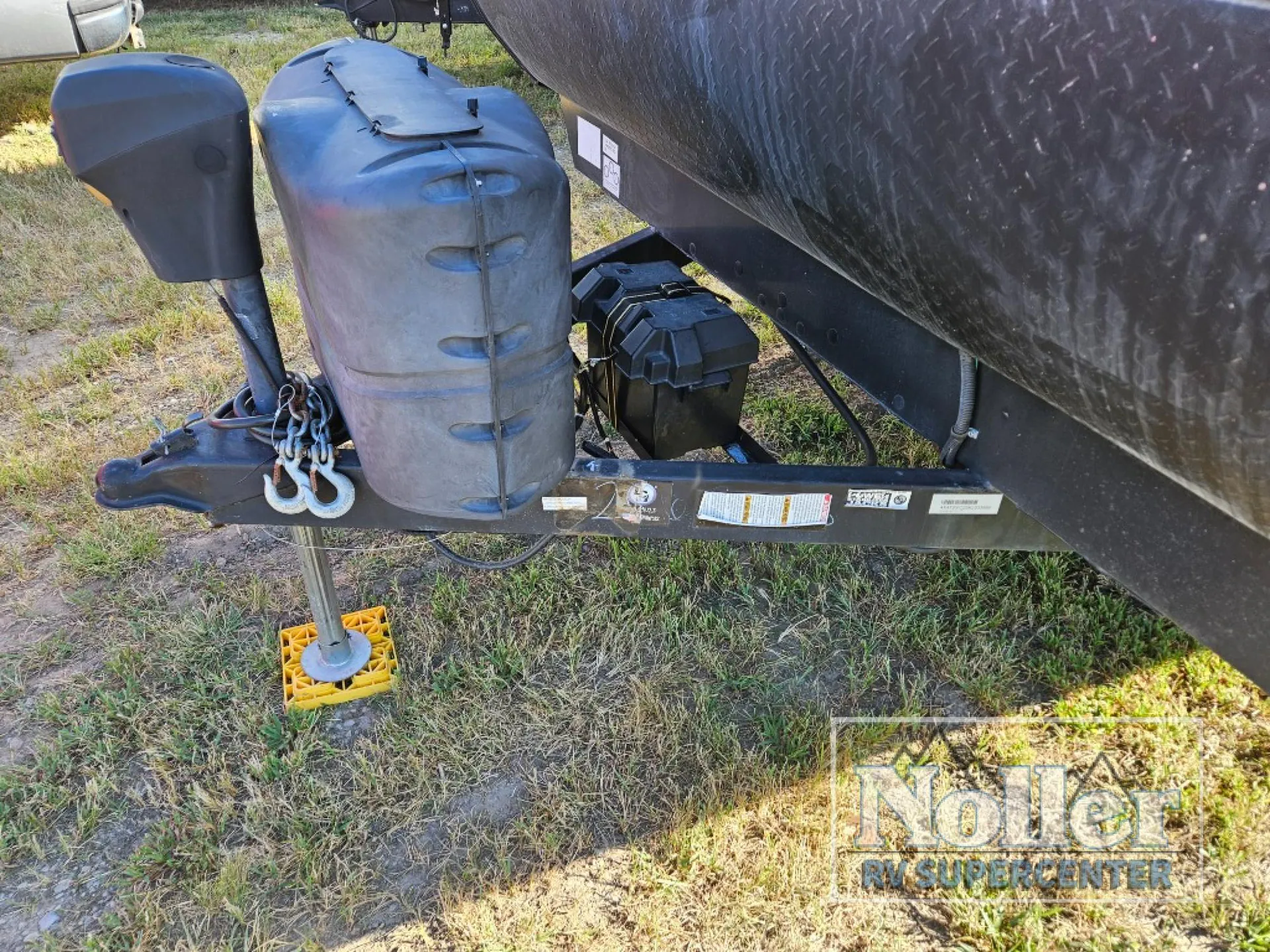 2019 Forest River Surveyor 266RLDS — Photo 6