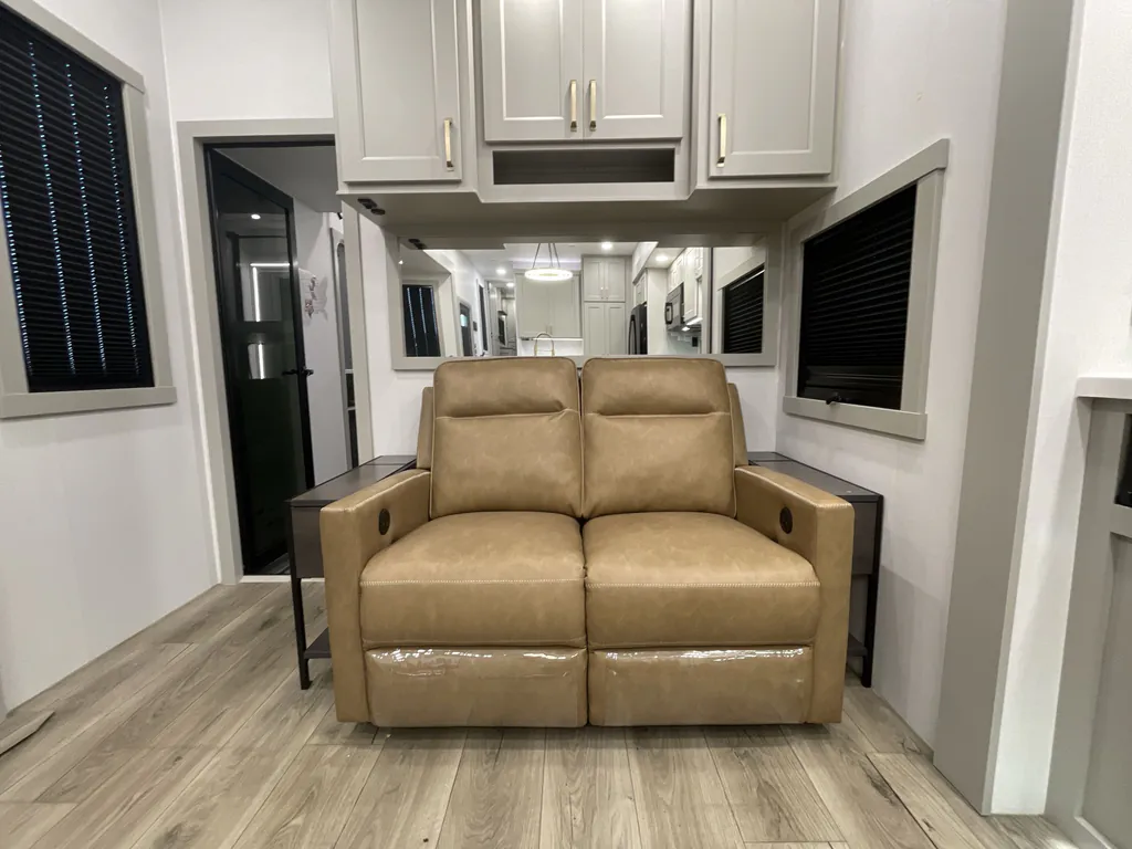 2025 Brinkley Model G 4100, Photos photo 33