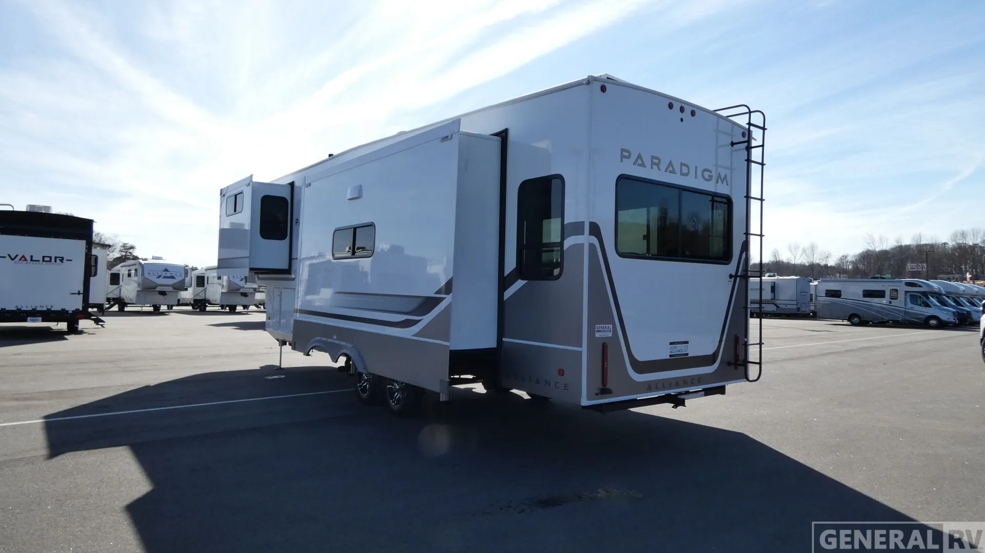 2026 Alliance RV Paradigm 310RL - Photo 4