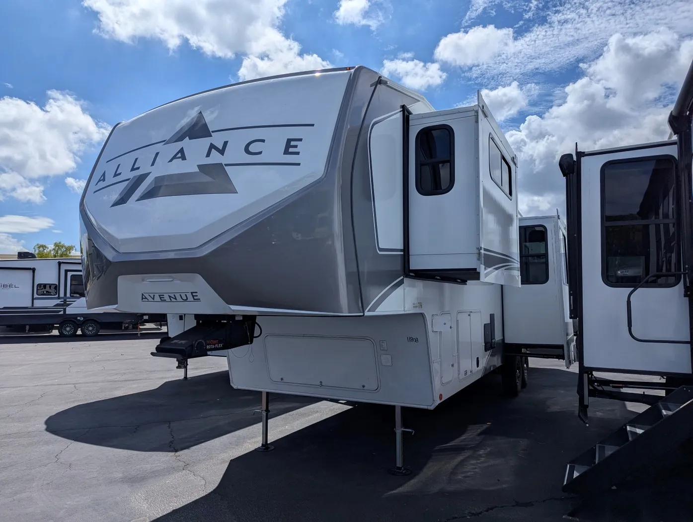 2026 Alliance RV Avenue 35RKS - Photo 4