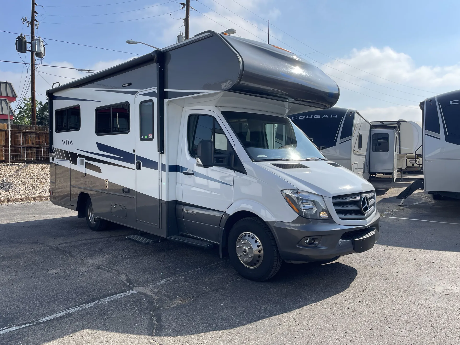 2020 Winnebago Vita 24F - Photo 2