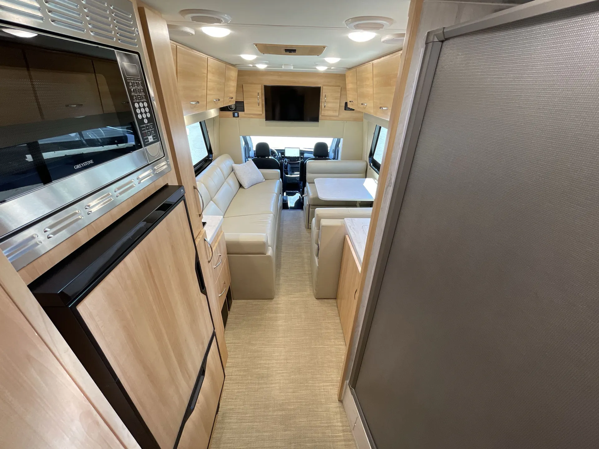 2024 Chinook RV Maverick SS — living area main