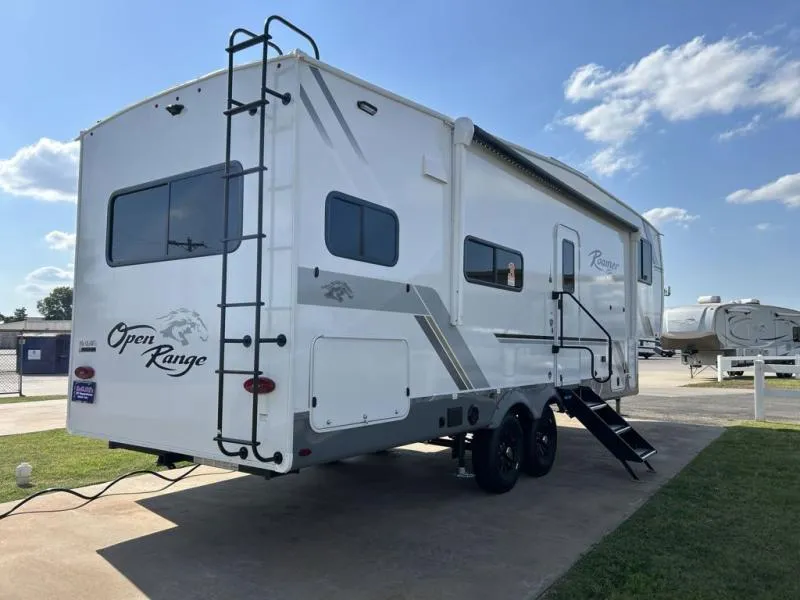 2026 Open Range RV Roamer 27RKSS - Photo 3