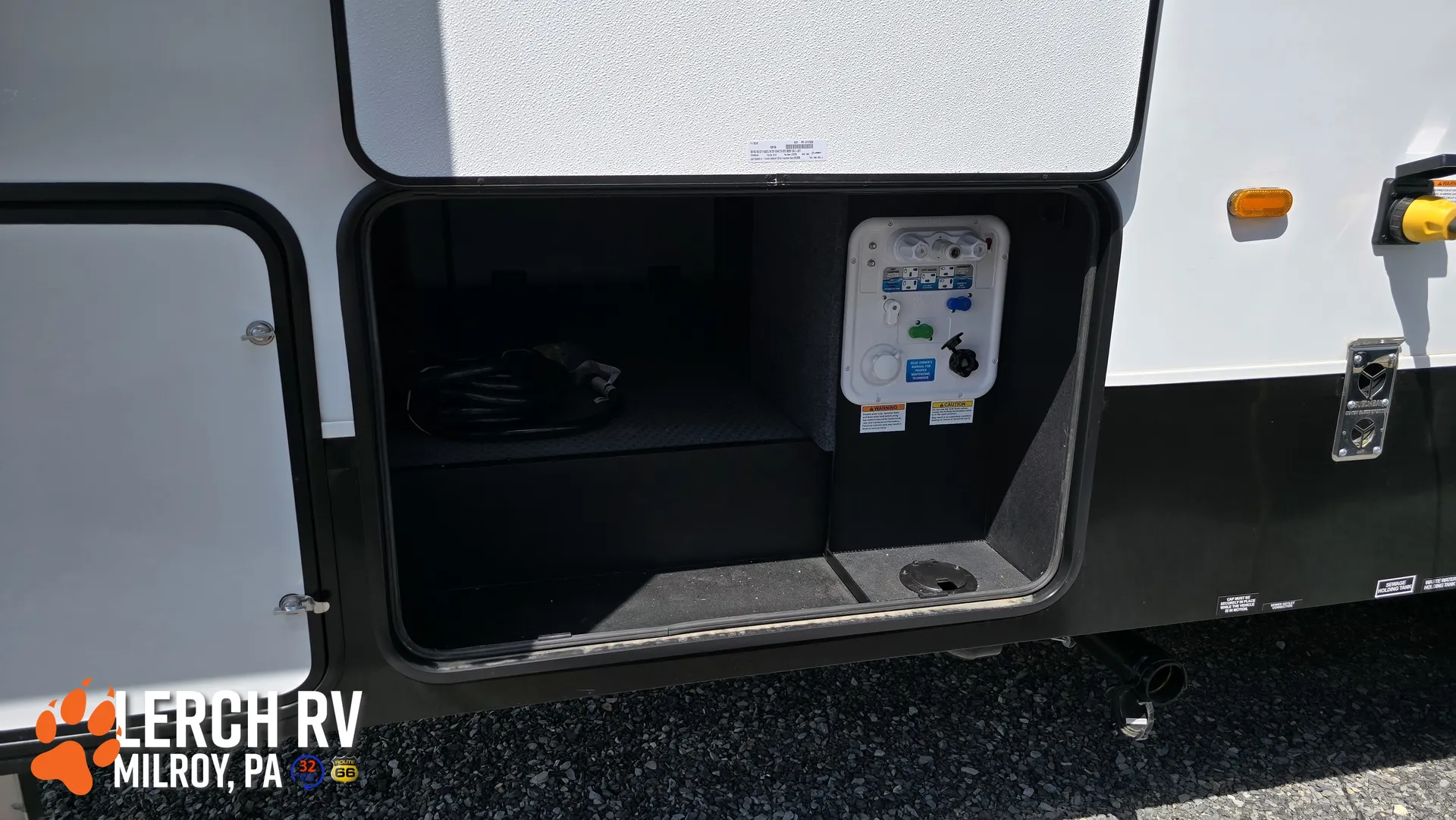 2026 KZ RV Durango HT D256RKT - Photo 3