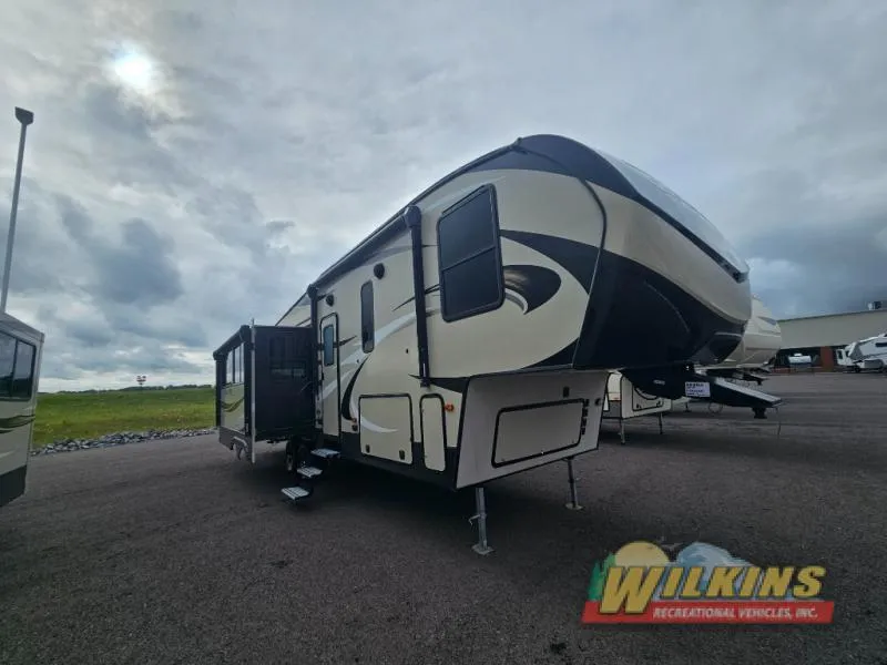 2019 Keystone RV Cougar Half-Ton Series 30RLS - Photo 2