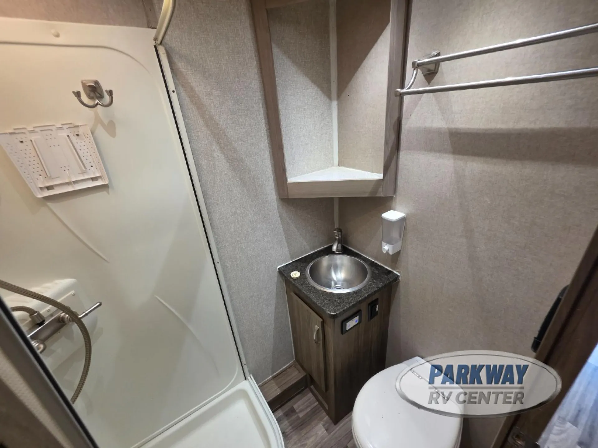 2018 Dynamax Corp Isata 3 24RW - Photo 3