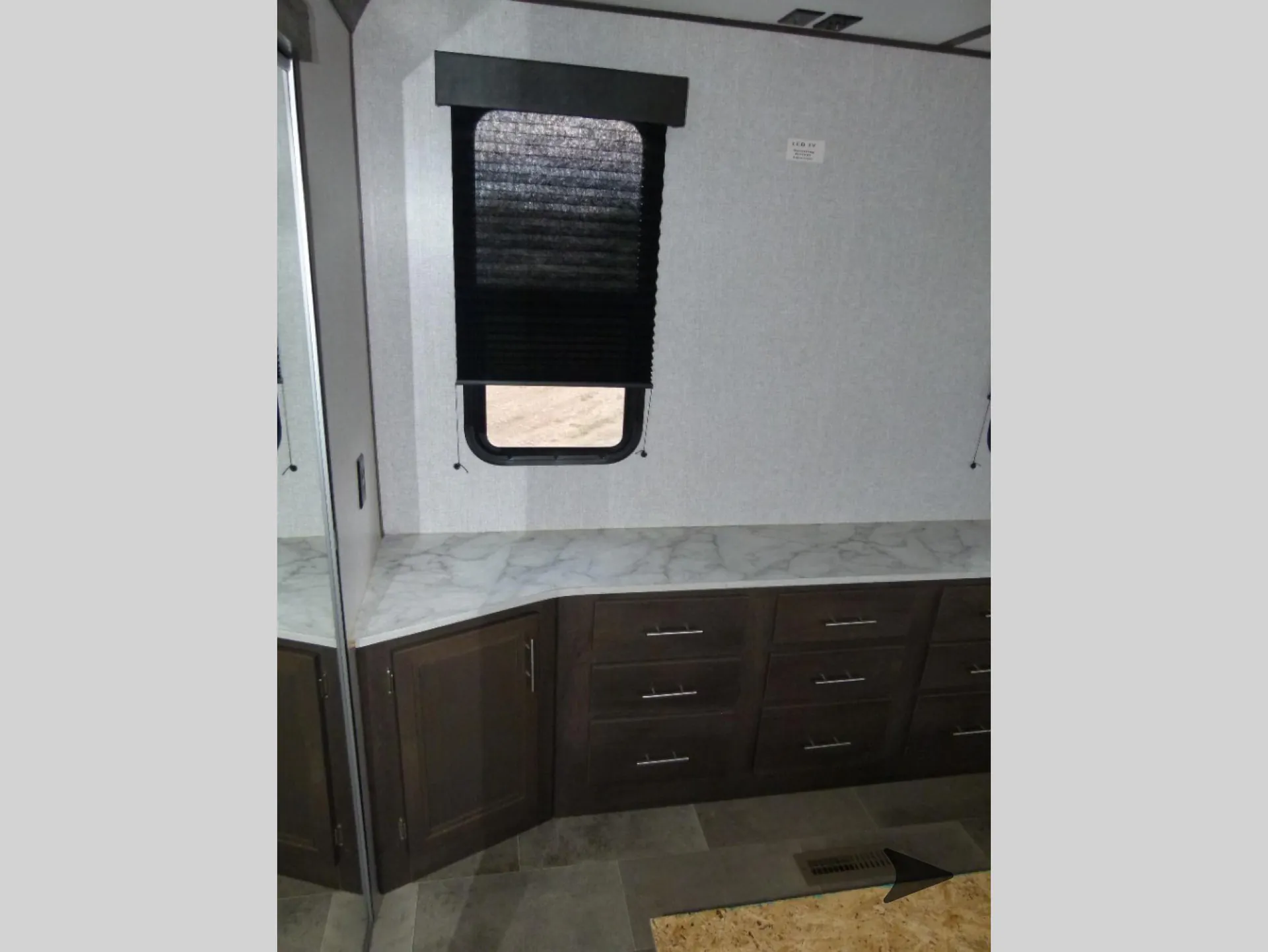 2021 - DUTCHMAN Used - COLEMAN LIGHT for sale - $0