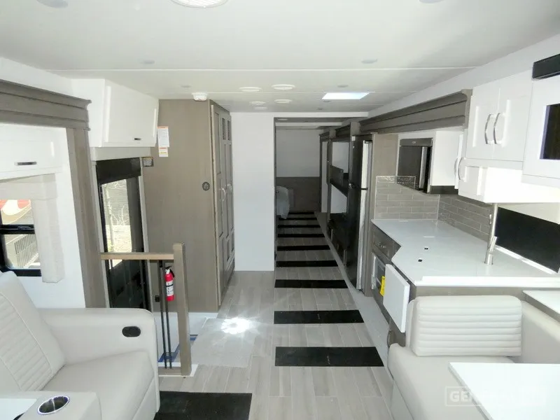 2026 Newmar Grand Star 3940 - Photo 3
