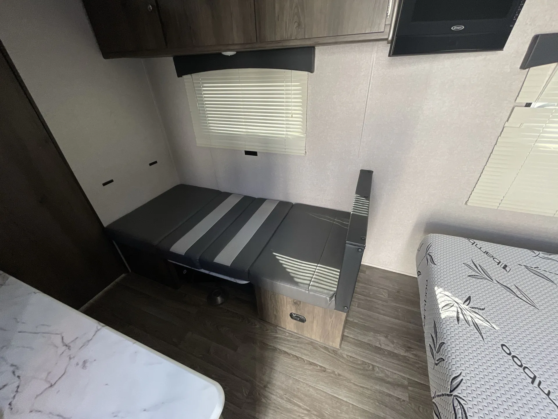 2021 Coachmen Viking Ultra-Lite 17FQ - Photo 3