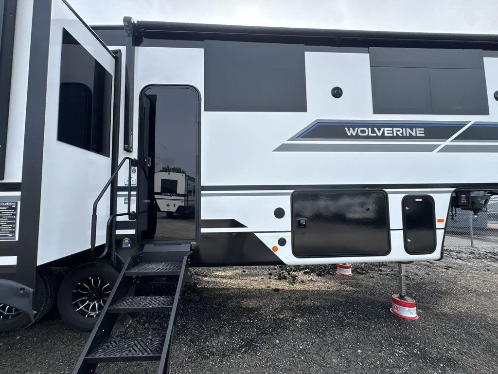 2027 Forest River Wolverine 32JF — Photo 5