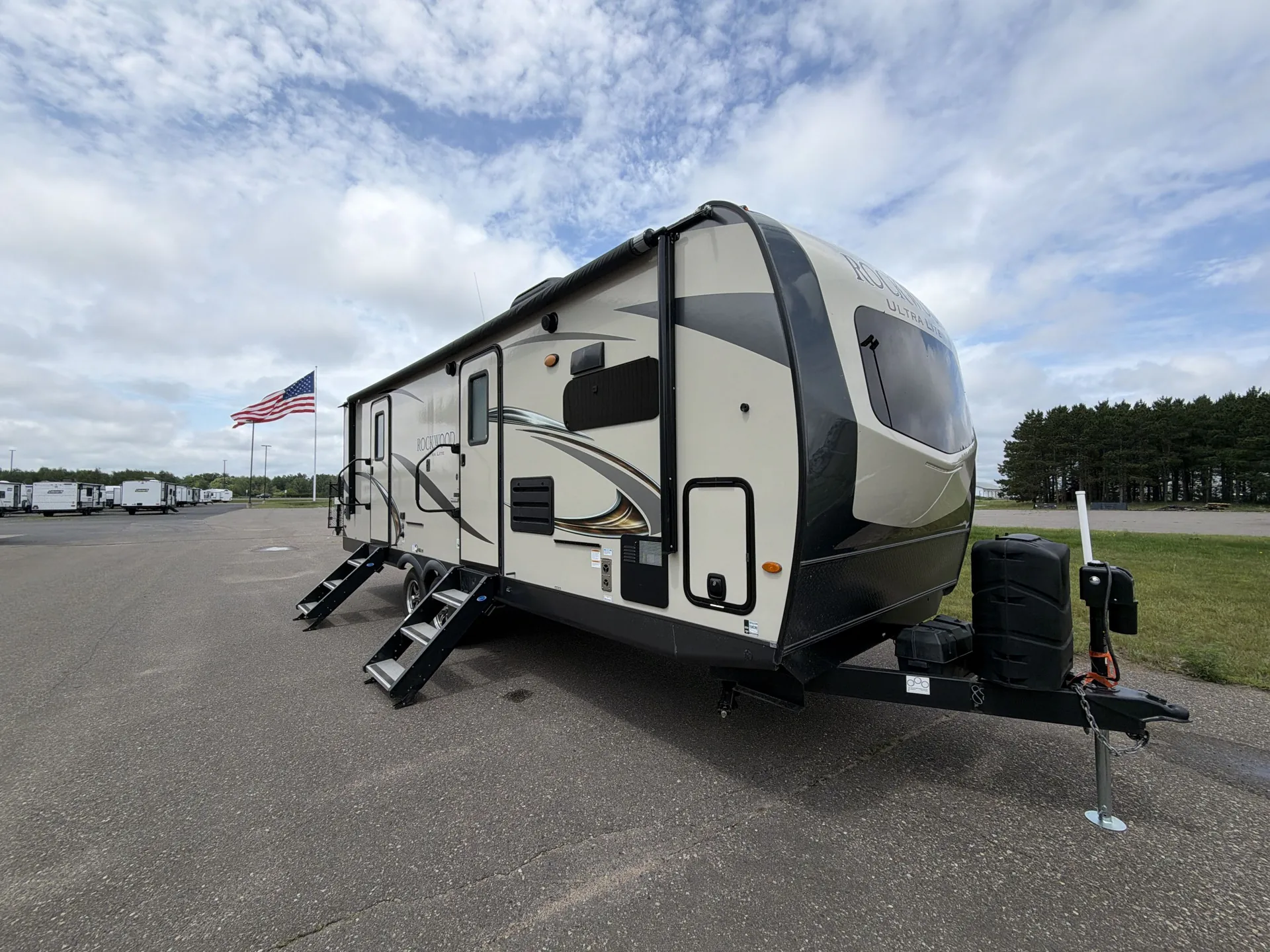 2020 Forest River Rockwood Ultra Lite 2608BS - Photo 2