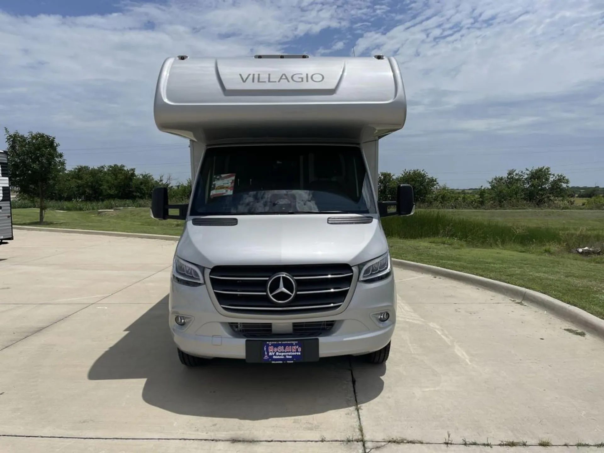 2027 Renegade RV Villagio 25FWC - Photo 4