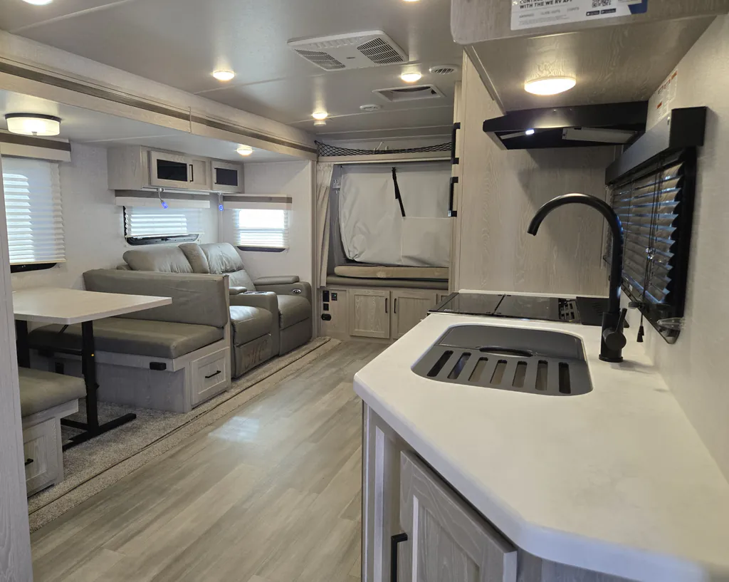 2022 Forest River Rockwood Roo 235S, Photos photo 9
