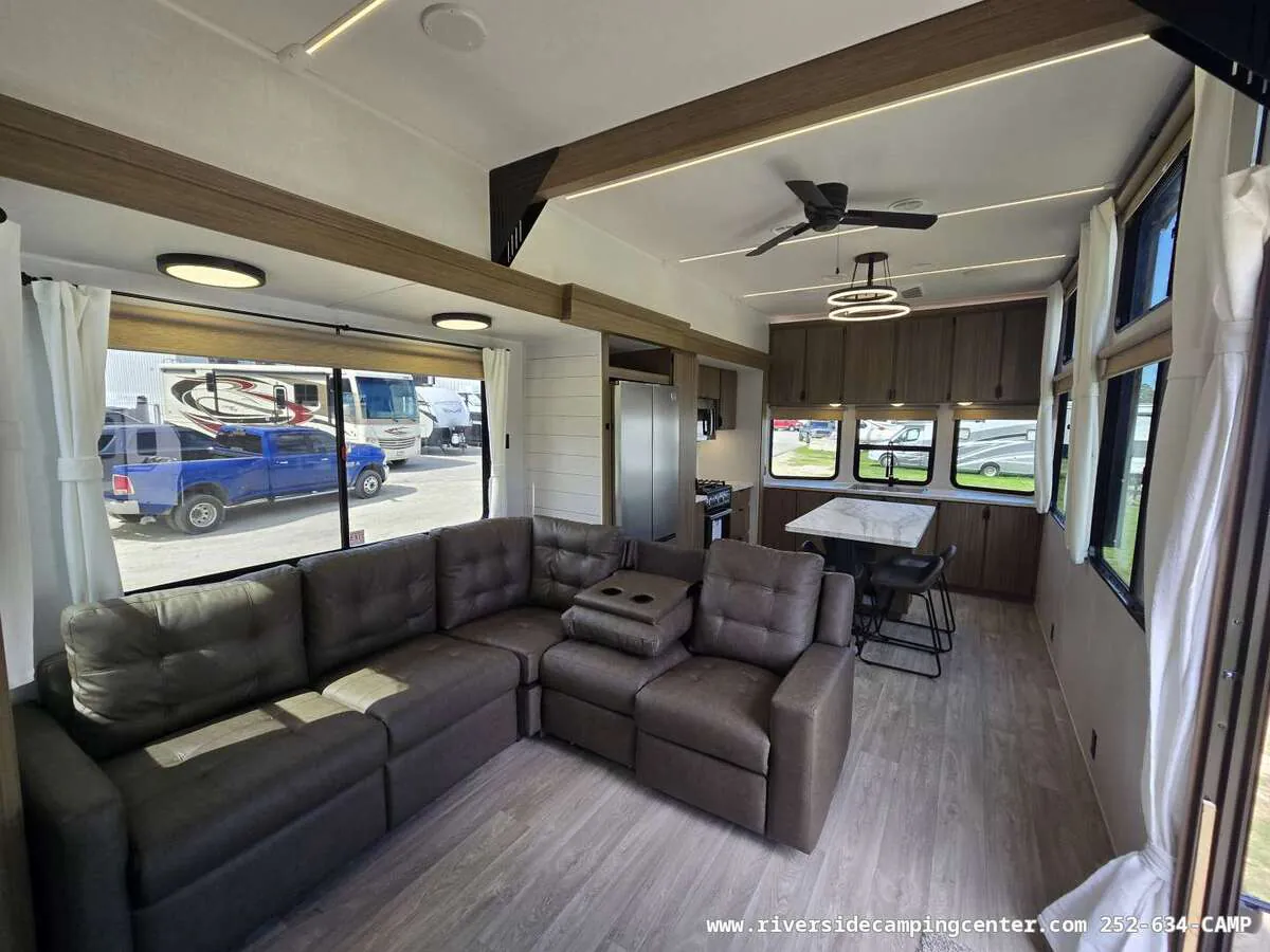 2027 Forest River Salem Grand Villa 40FKP — Photo 5