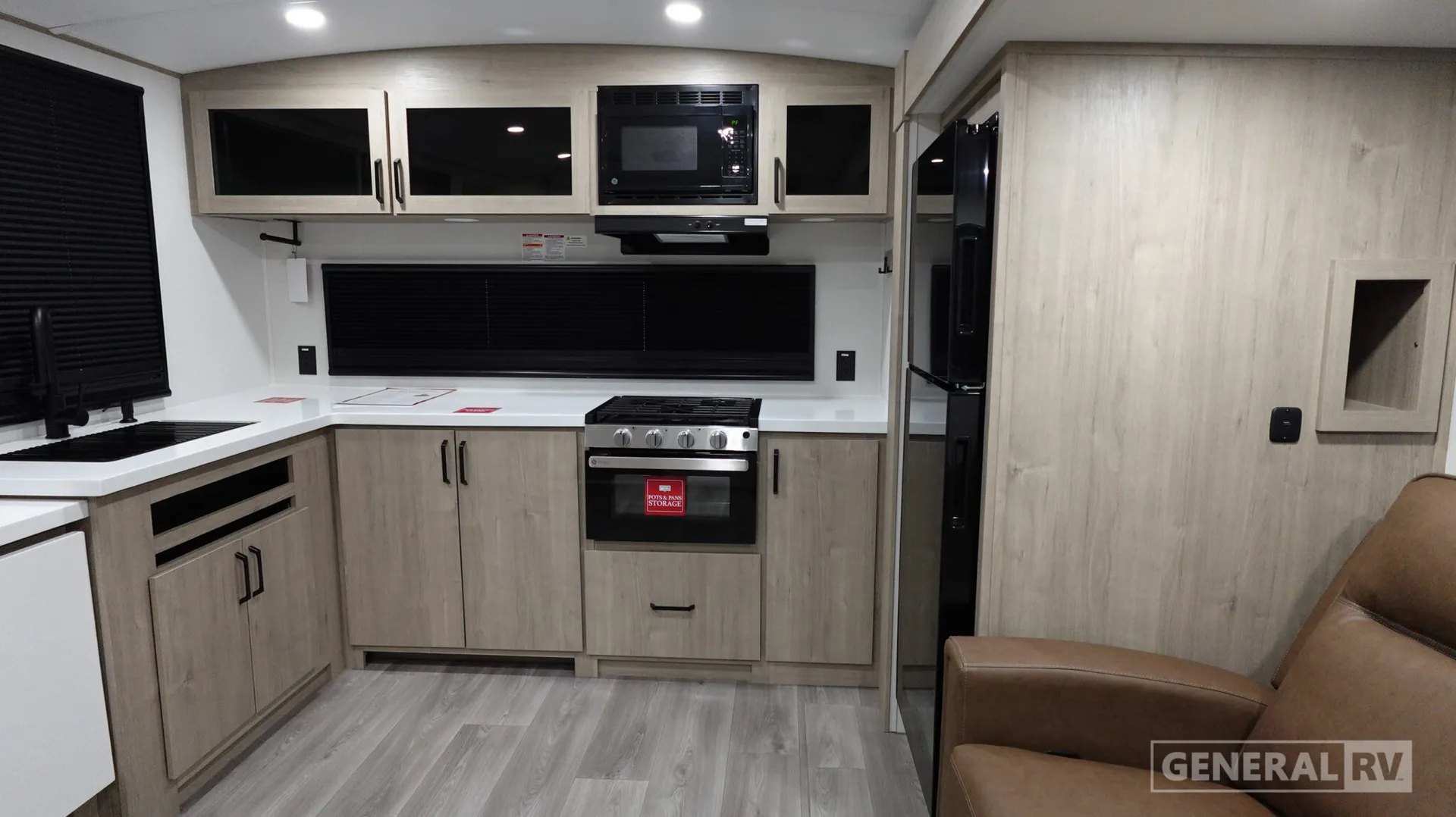 2026 Grand Design Imagine 2700BS - Photo 3