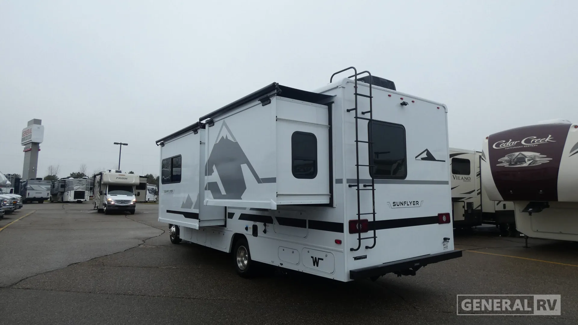 2027 Winnebago Sunflyer 26FE - Photo 4