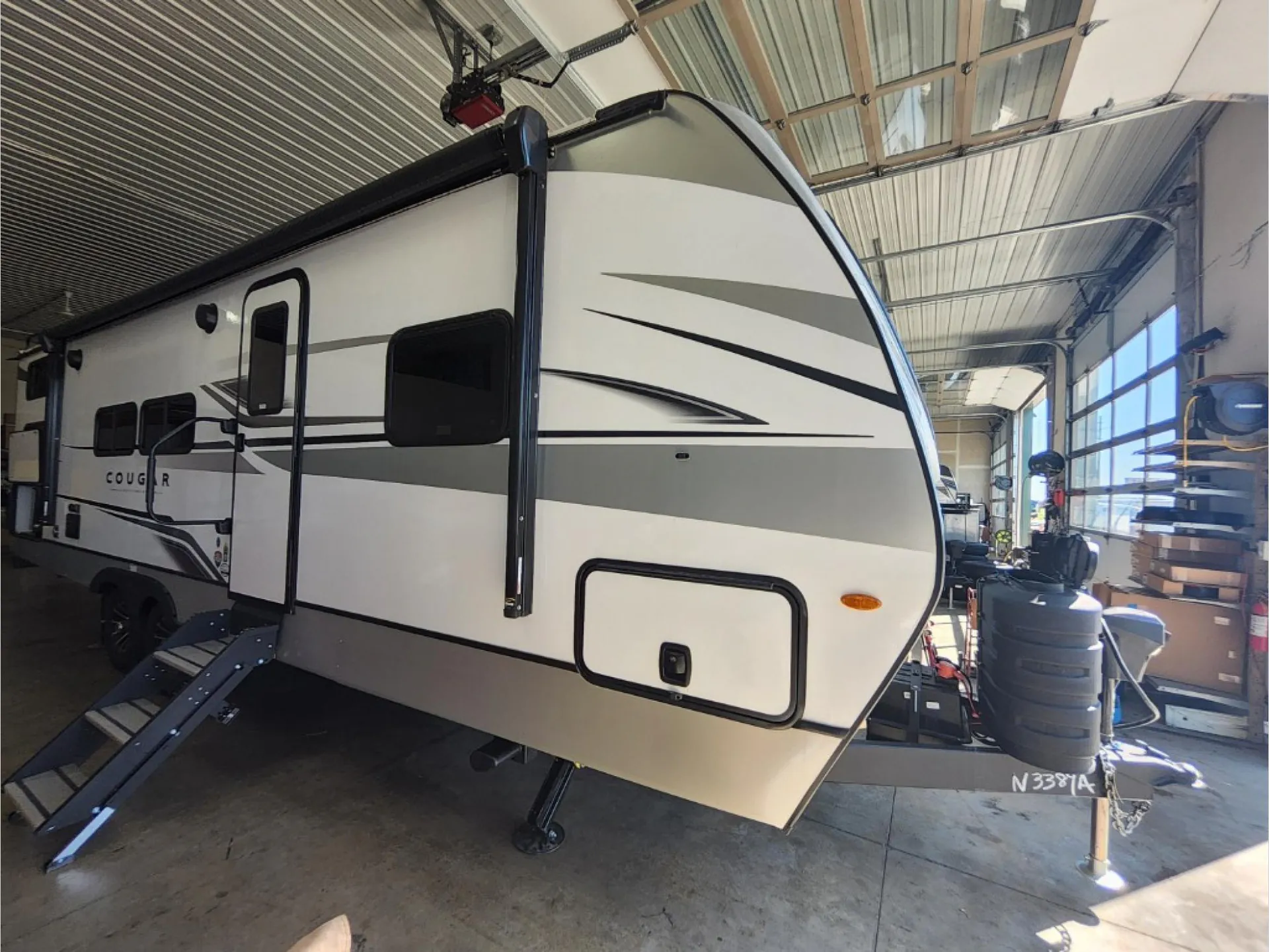 2023 Keystone RV Cougar Half-Ton 27BHS - Photo 3