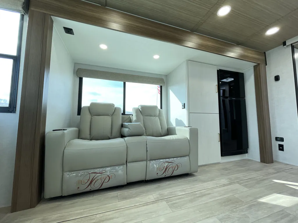 2026 Forest River Vibe Extreme Lite 2400RB, Photos photo 7