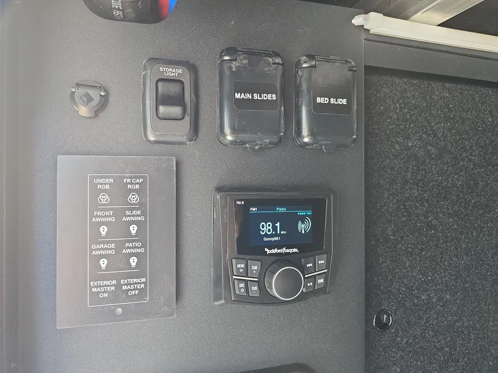 2026 Brinkley Model G 3520, Photos photo 11