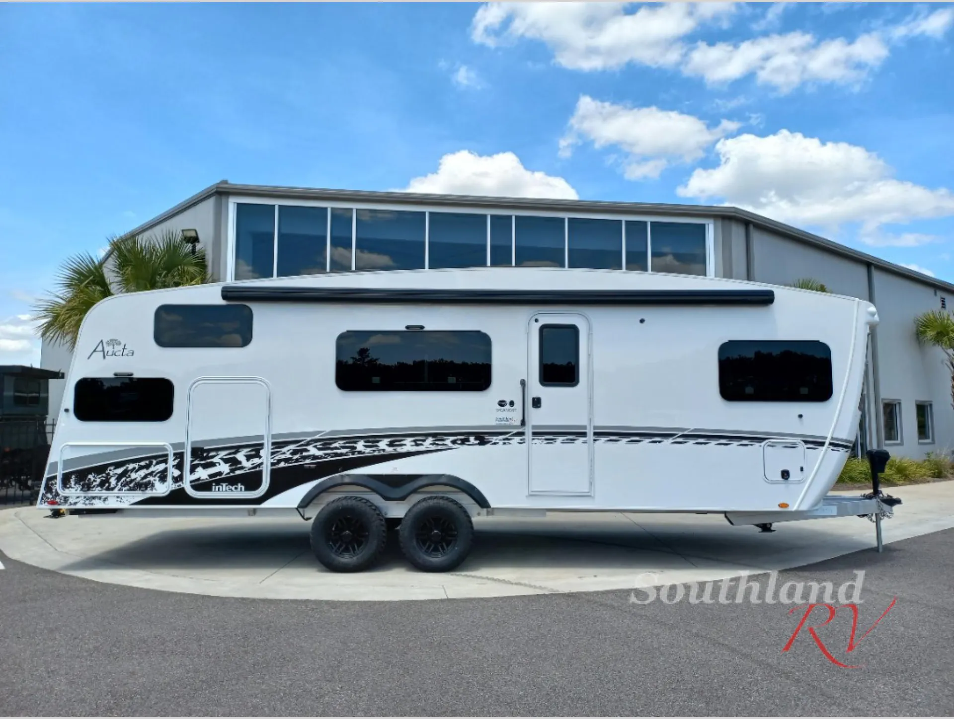 2026 inTech RV Aucta SYCAMORE - Photo 3