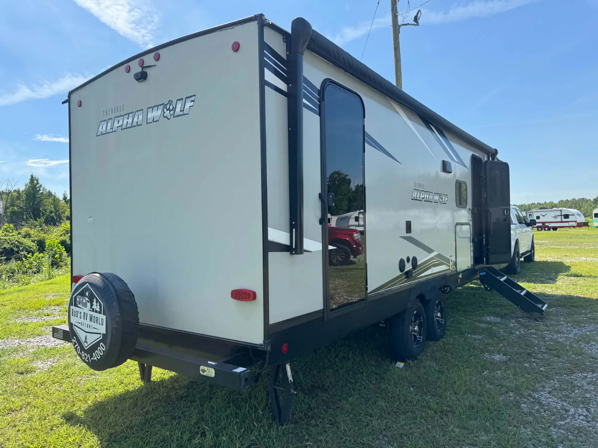 2021 Forest River Cherokee Alpha Wolf 26DBH - Photo 3