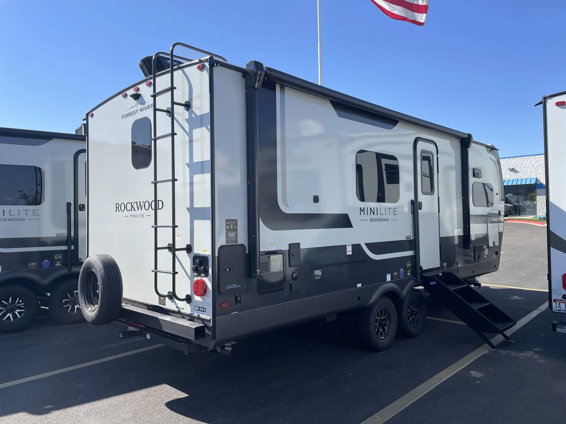 2027 Forest River Rockwood Mini Lite 2523MBR — campside