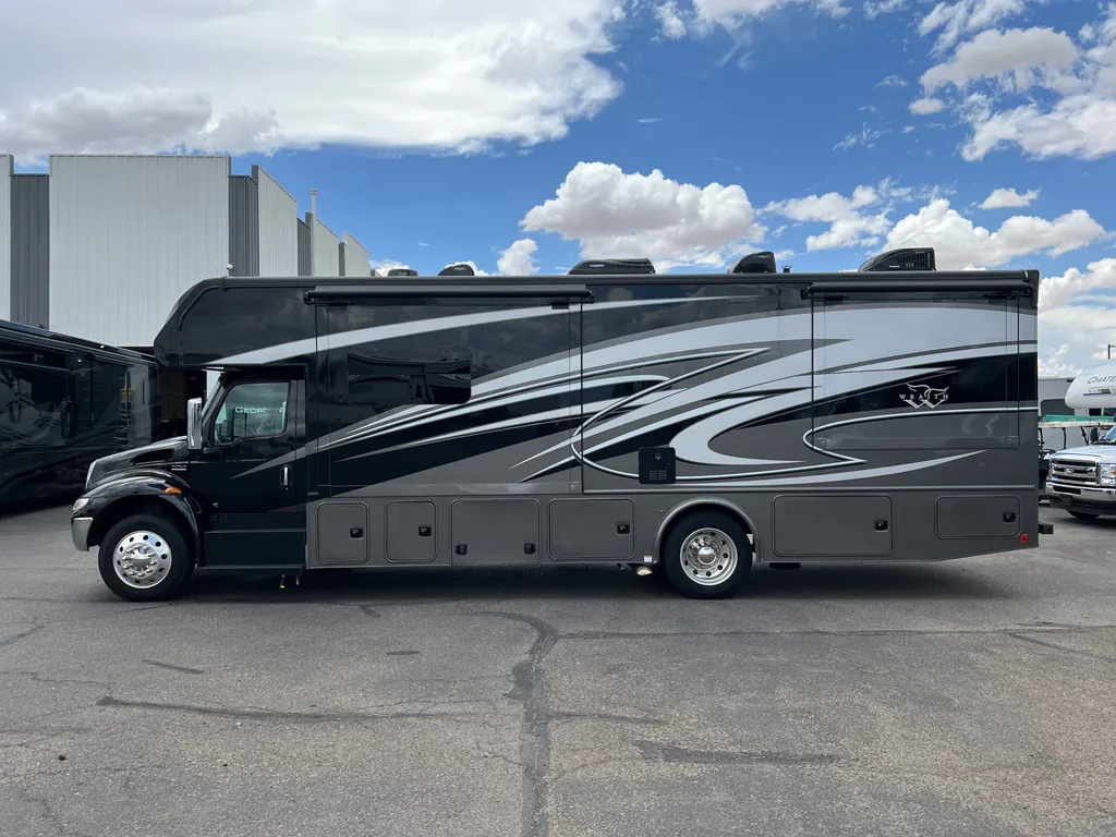 2023 Nexus Wraith 33W, Photos photo 28