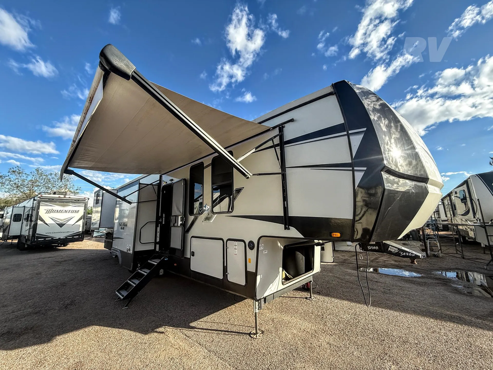 2022 Forest River Sierra Luxury 388BHRD - Photo 4