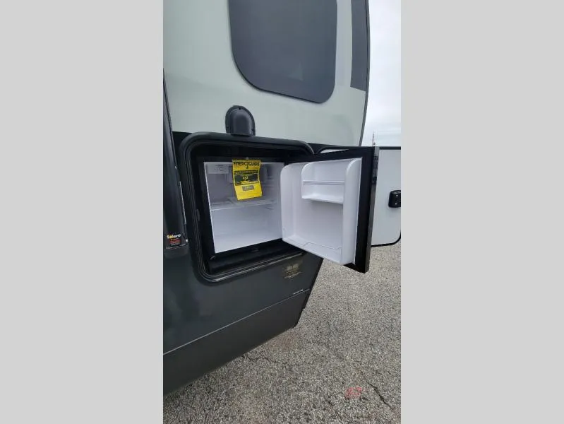 2026 Forest River Rockwood Mini Lite 2506FK - Photo 3