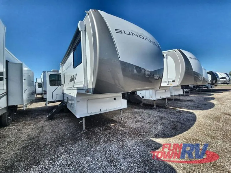 2026 Heartland Sundance 29RLCS - Photo 2