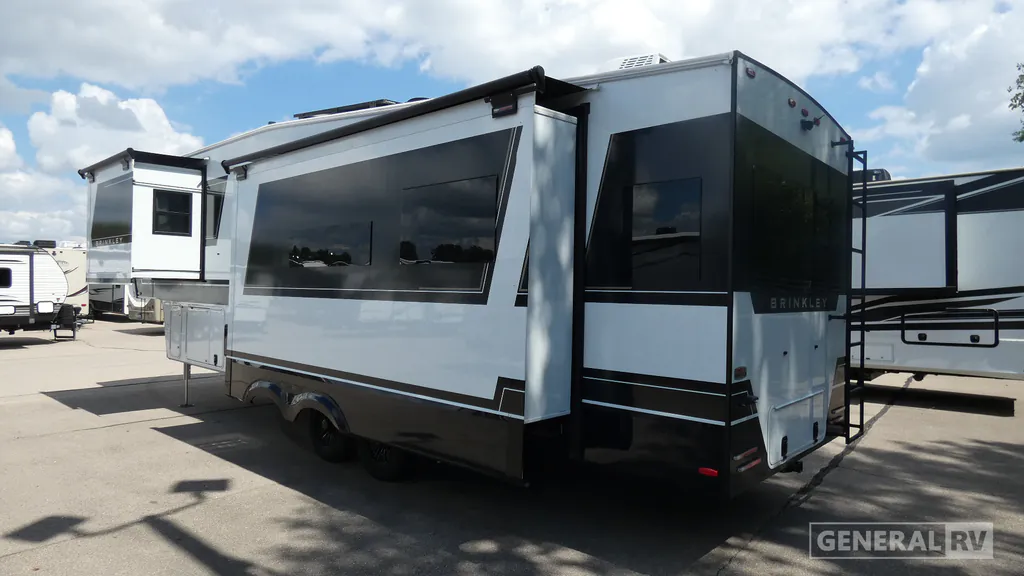 2025 Brinkley Model Z 3100, Photos photo 3