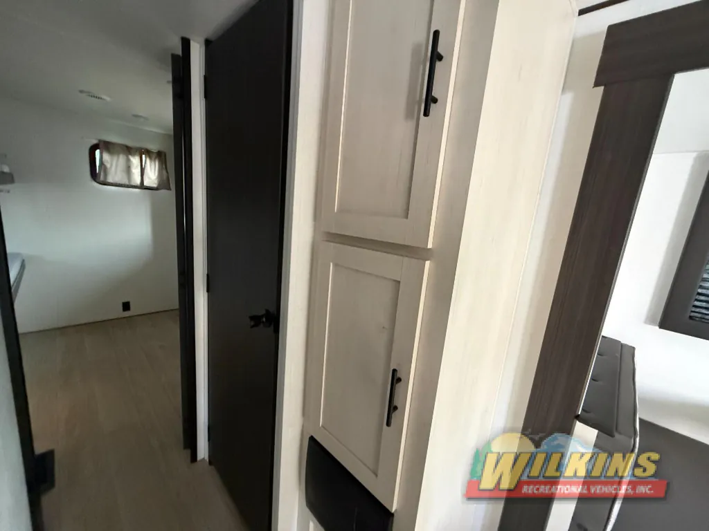 2027 Shasta RVs i-5 Edition 532BEDS, Photos photo 17